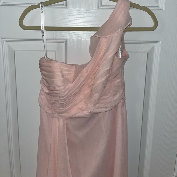 David’s Bridal Pink Bridesmaid/ Prom Dress Size 4 - Picture 3 of 6